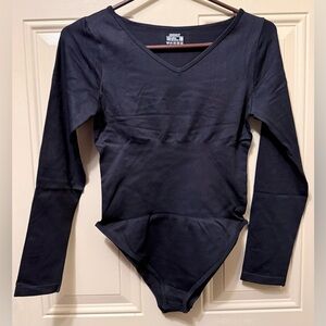 MRGINT Bodysuit in Black Size Large V Neck Long Sleeved Snap Closure NWOT